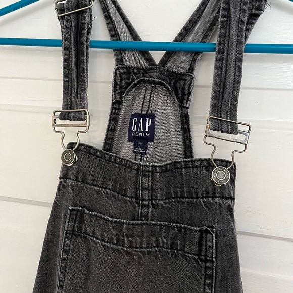 Black cropped overalls - Picture 4 of 4